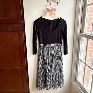 Ann Taylor Black and White Midi Dress